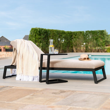 Daybeds & Loungers